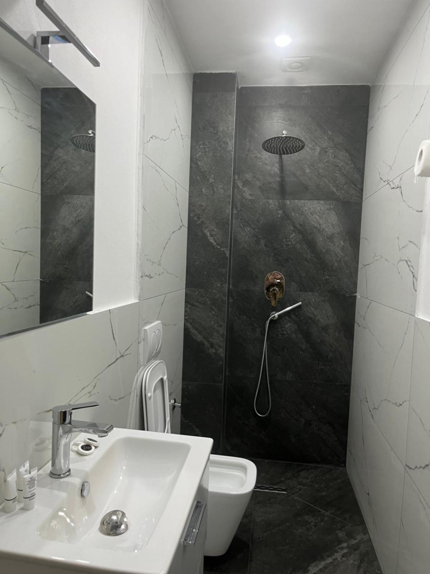Hotel Luli City Center Durrës Eksteriør billede